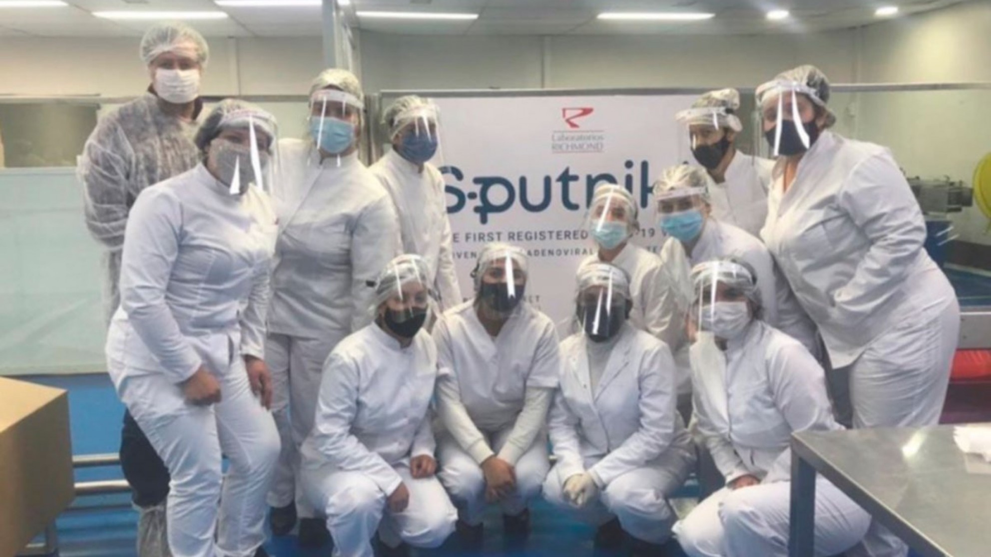 El laboratorio Richmond anunció que finalizó la producción de las primeras vacunas Sputnik V realizadas en el país